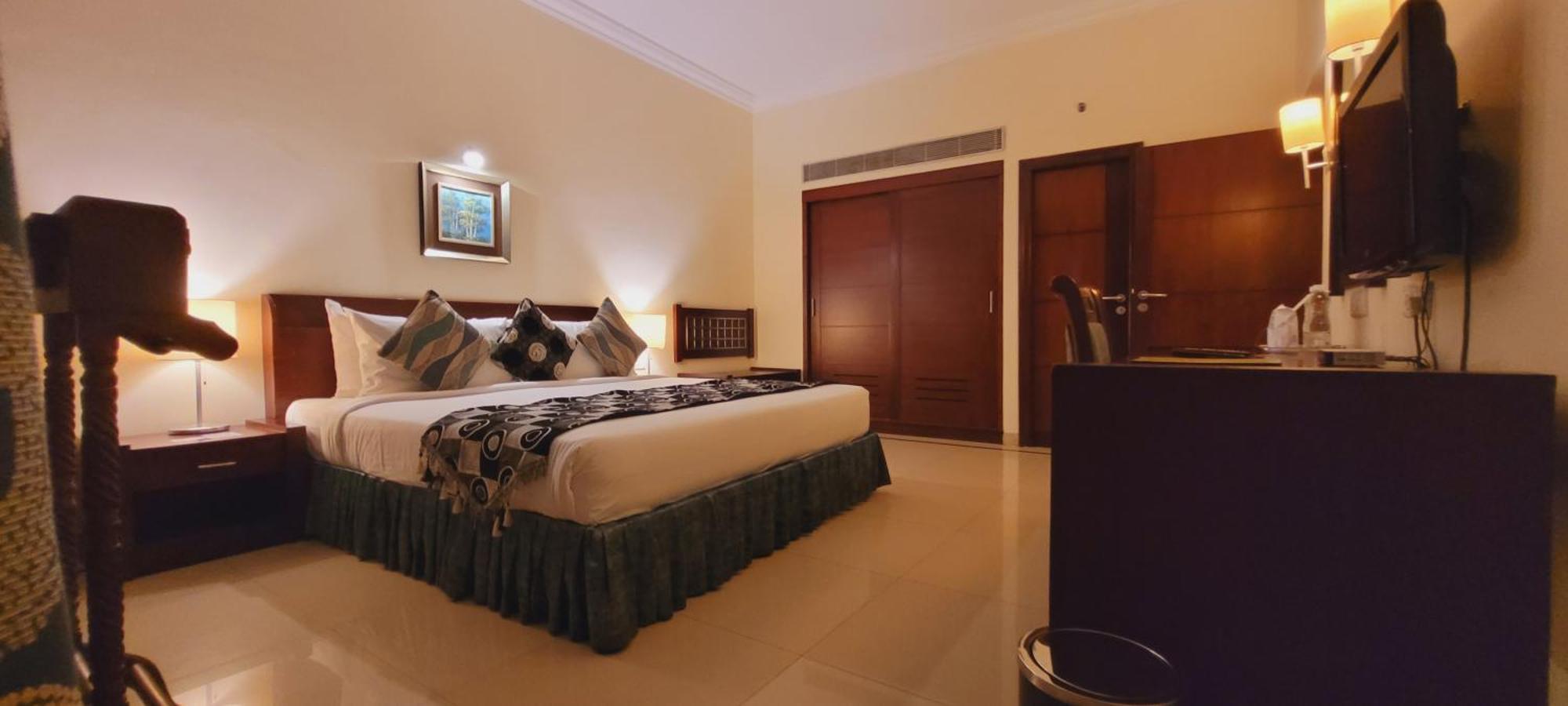 Ashoka Inn Thrissur Bagian luar foto
